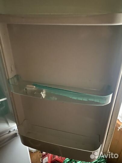 Холодильник Stinol 305a.008