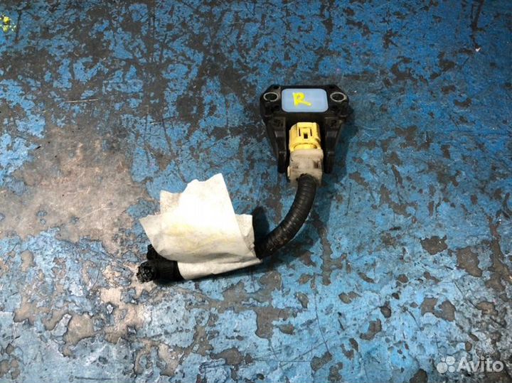 Датчик удара Lexus Ls460 USF40