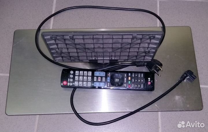 Пульт управления и подставка для LG диагональ 42