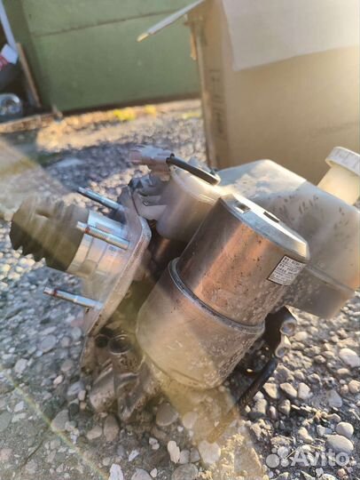 Блок тормозной усилитель в сборе