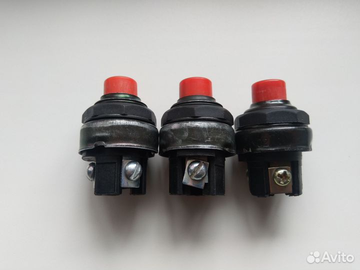 Кнопка включения массы авар 11370401