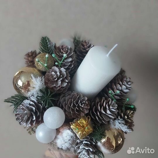 Новогодняя композиция для стола со свечей