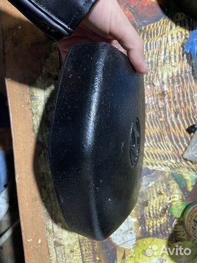 Продам заглушку руля accent 2