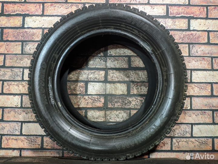 Yokohama Ice Guard Stud IG55 225/60 R17