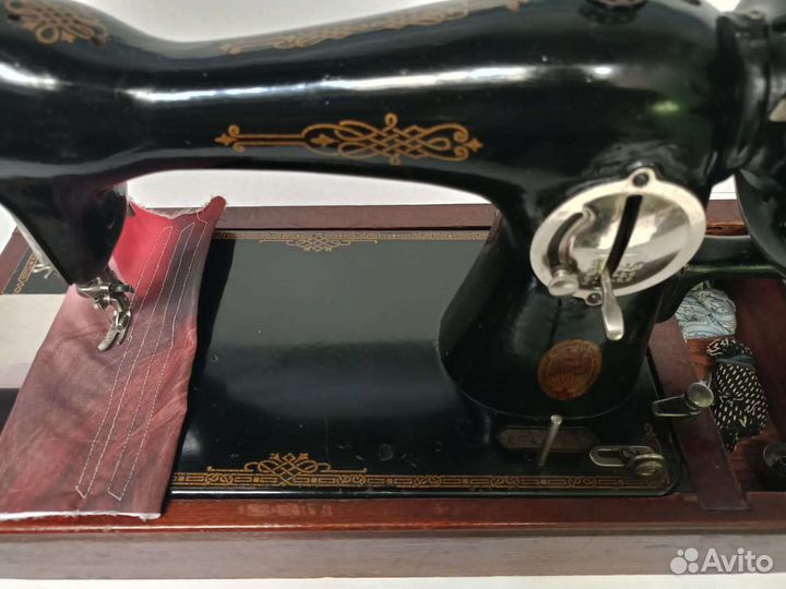 Швейная машинка подольск 2м