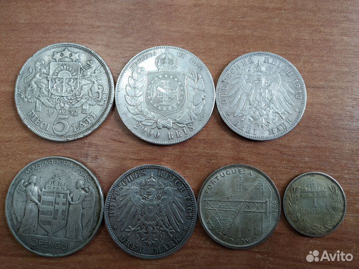 Продам серебряные монеты