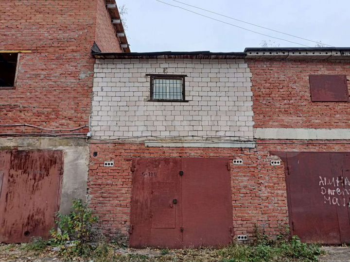 Гараж, > 30 м²