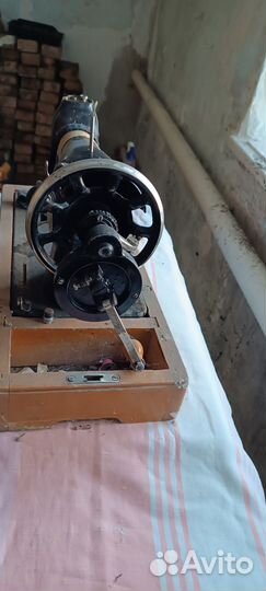 Швейная машинка ручная