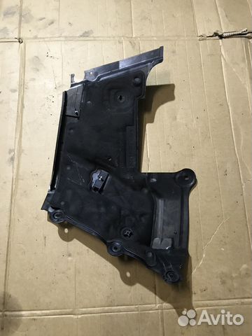 Правая перегородка мотор отсека Mercedes C 205