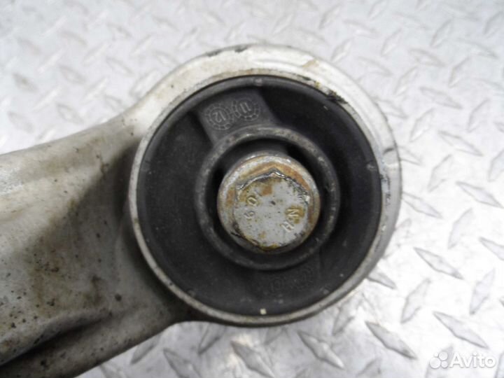 Рычаг передний левый нижний Audi A8 D4