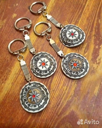 Сувениры севера из рога и кости