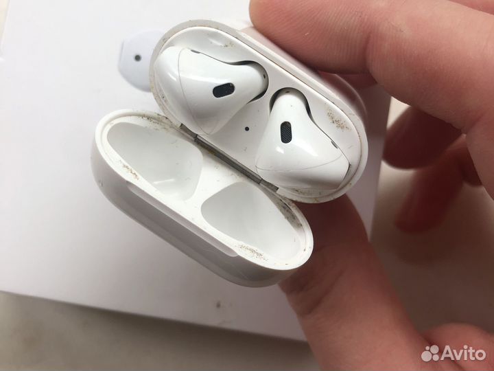 Беспроводные наушники apple airpods 1