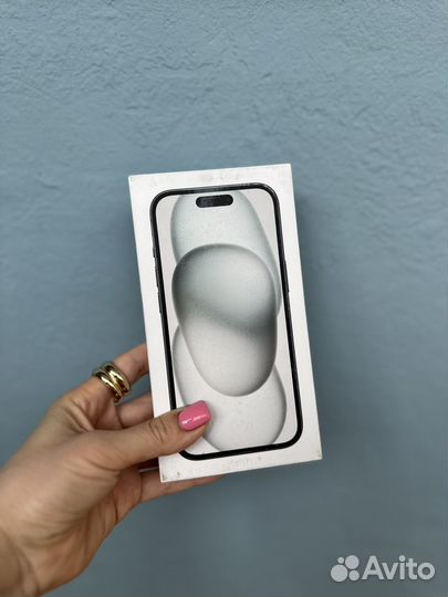 iPhone 15, 256 ГБ