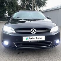 Volkswagen Jetta 1.6 MT, 2014, 294 000 км, с пробегом, цена 985 000 руб.