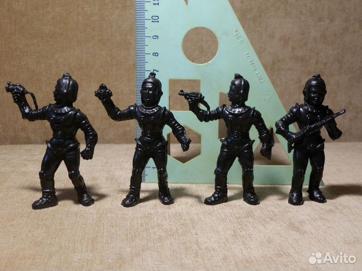 Солдатики фигурки женщины астронавты Coma фентези