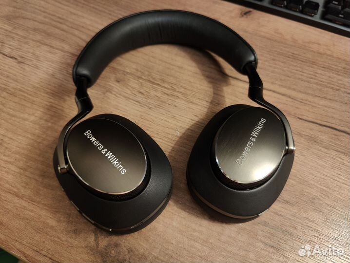 Bowers & wilkins PX8