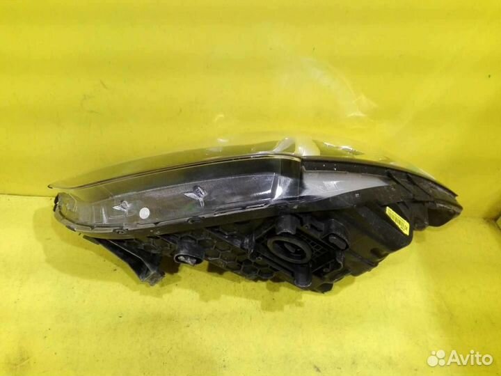 Фара левая Hyundai Santa Fe