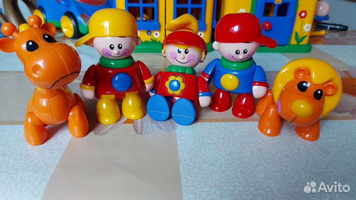 Развивающие игрушки для малышей пакетом