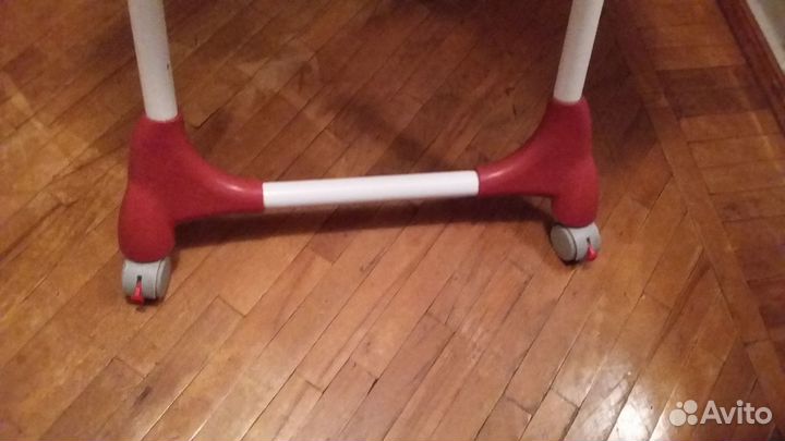 Детский стульчик для кормления