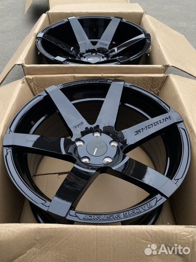 Диски новые разноширокие 18 дюймов 5/114,3