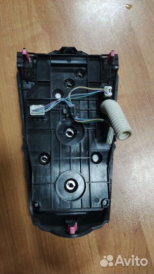 Блок управления климат-контролем toyota vitz SCP90