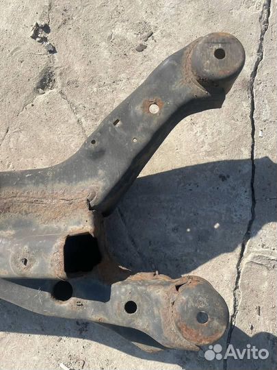 Балка задняя 24428425