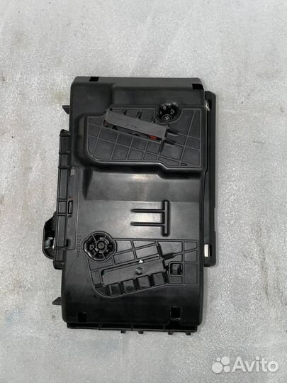 Блок реле и предохранителей передний Mercedes-Benz