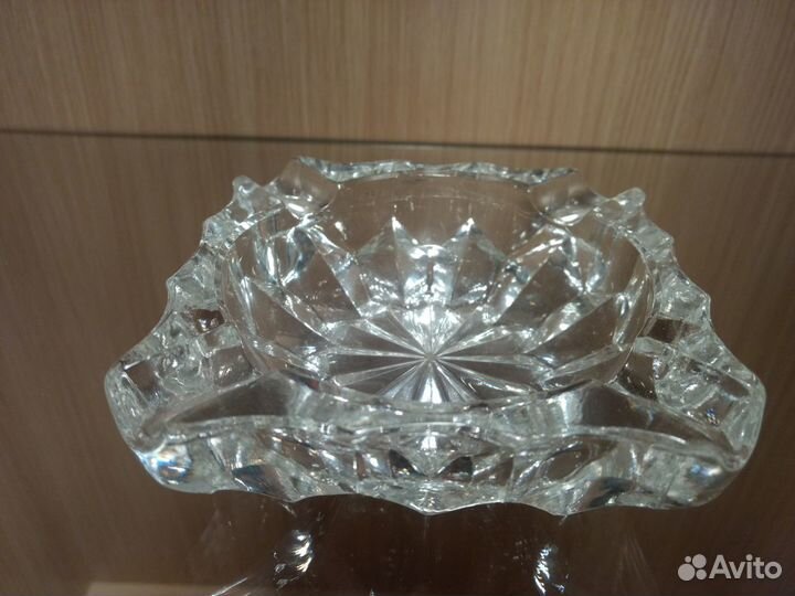 Хрустальная пепельница