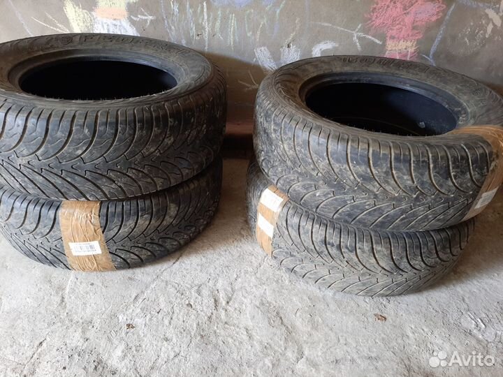 Federal Couragia S/U 285/60 R18