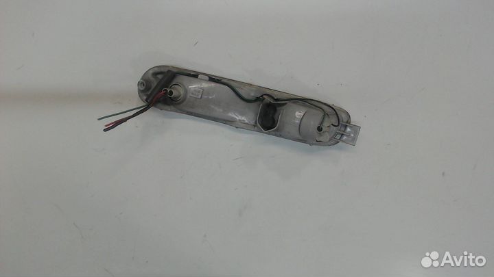 Поворот Mazda 323 (BA), 1995