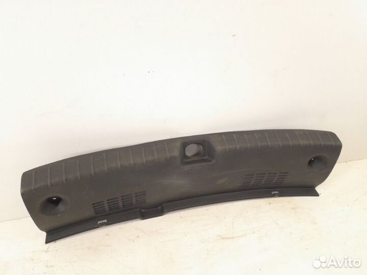 Накладка замка багажника Kia Rio 4 2017-2022