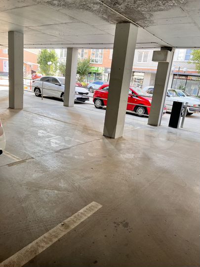 Машиноместо, 14 м²