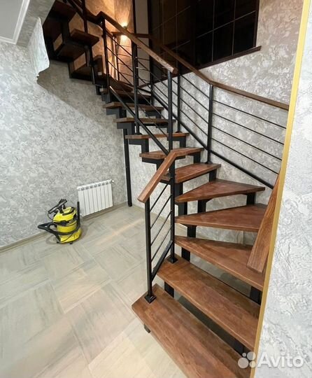 Металлическая лестница