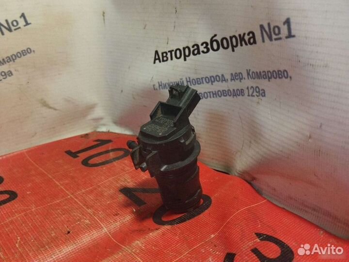 Насос стеклоомывателя Toyota Camry 40