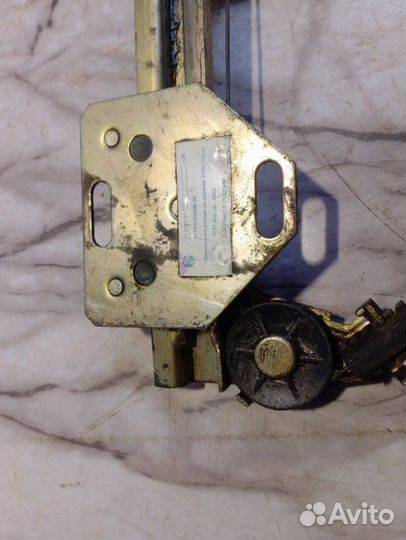 Стеклоподъемник передний правый LADA Приора