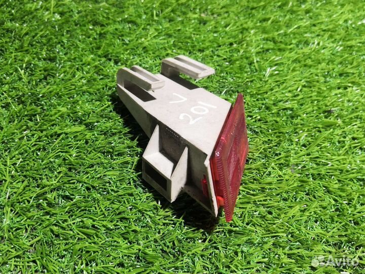 Фонарь в заднюю левую дверь Volvo 850