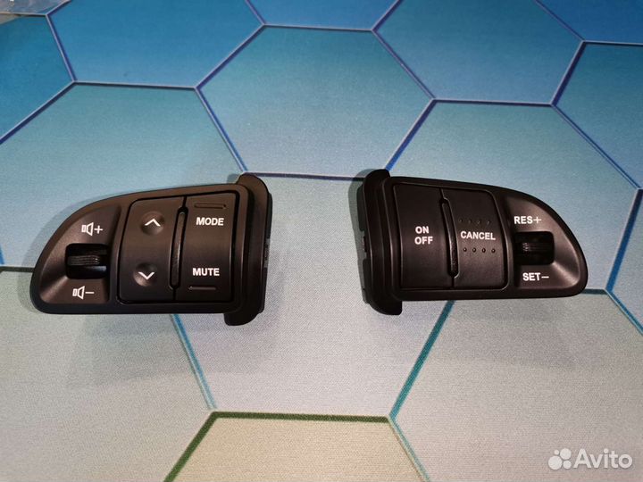 Кнопки управления магнитолой и круиз контроль киа