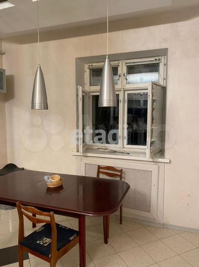 3-к. квартира, 184,6 м², 1/2 эт.