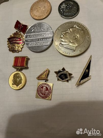 Медаль, значки