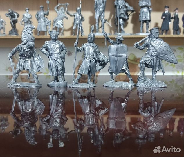 Наборы оловянных солдатиков