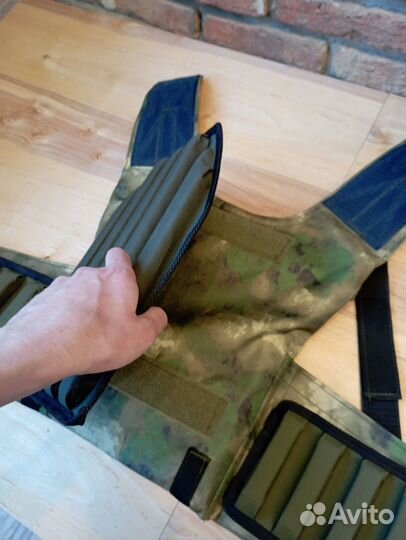 Бронежилет с пластинами мох