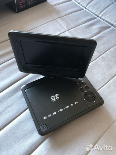 Портативный видеопроигрыватель с тв и играми