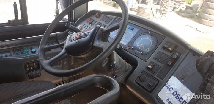 Разбираю автобус scania