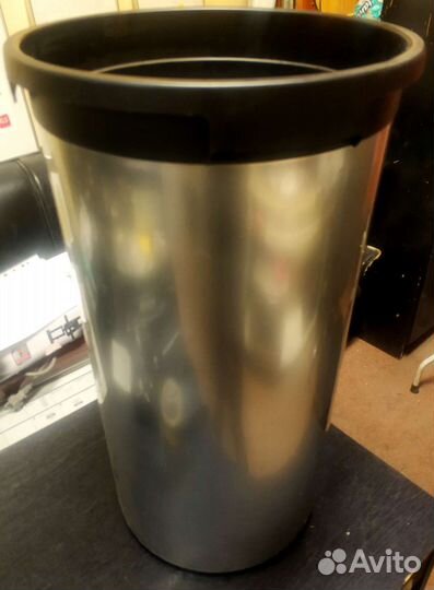 Контейнер для мусора Vileda Professional Ирис 50л