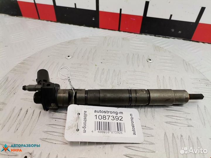 Форсунка Volkswagen Passat B6 2009 03L130277