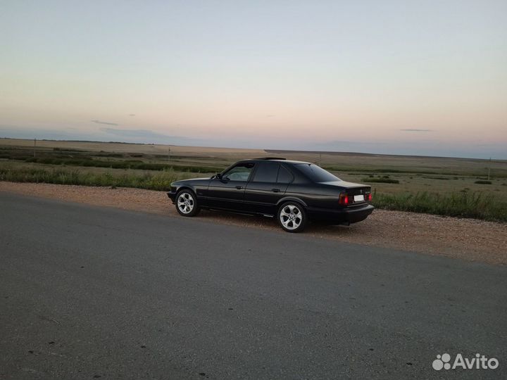 BMW 5 серия 2.5 МТ, 1995, 5 000 км