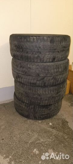 Michelin X-Ice 215/50 R17 95N