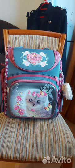 Рюкзак школьный для девочки 1 класс