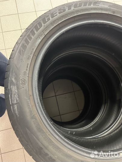 Bridgestone Potenza S001 225/50 R17