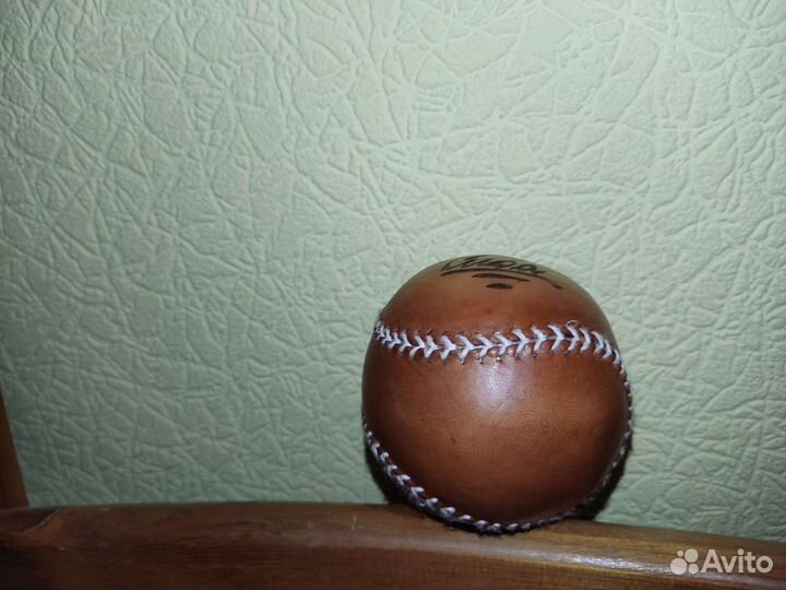 Бейсбольный мяч